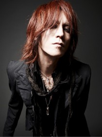 SUGIZO 