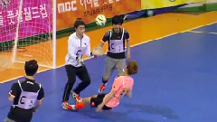 鹿晗连续进球,进行可爱庆祝仪式