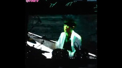 灿烈打鼓 vs 伯贤谈钢琴