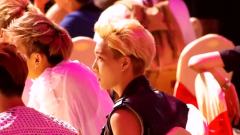 台下坐着的JPG萌开开