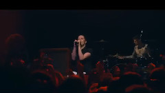 Fall Out Boy - My Songs Know What You Did In The Dark (Light Em Up)