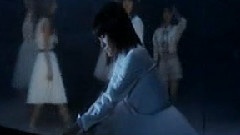 AKBメンバーが涙であっちゃんを送り出す