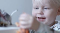IKEA - Säg det med en säng - Elena & Hemligheten