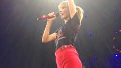 Taylor Swift - 22