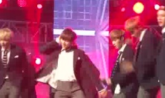 GROWL 弘大广场公演