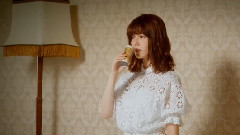 ワンダ 金のラテ CM