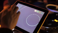 Satoshi Tomiie s iPadiPhoneDJsetup