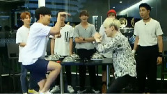 V APP