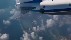 影视原声 - 电影<钢铁侠3>精彩片段之空军一号