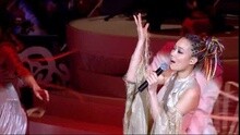 容祖儿 - 给我一个吻 + 夜來香 容祖儿.姚玨.莫拉维亚交响乐团音乐会现场版