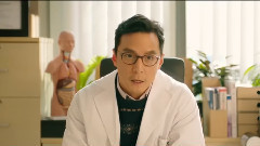 影视原声 - 电影<滚蛋吧!肿瘤君>英语影评