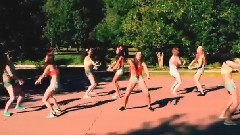 Красиви момичета танцуват яко Bachata! Salsa! Reggaeton!
