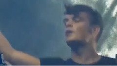 Martin Garrix - Don't Crack Under Pressure