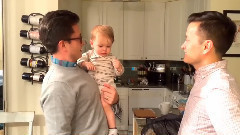 可爱宝宝的两个爸爸