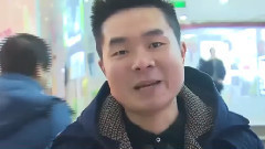 影视原声 - 新片速递<一家老小向前冲>街采祝福