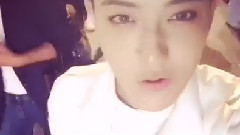 黄子韬自拍