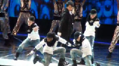 开场表演