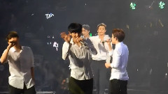 Lucky - 桃鹿打闹