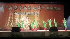 奔驰在千里草原