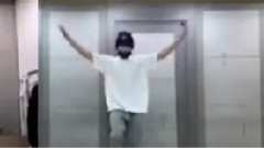 Jungkook练习舞蹈 两版拼 15/03/03