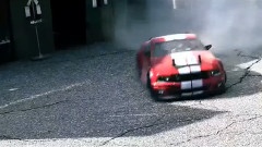 玩具赛车街头对决