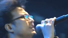 在雨中