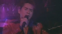 亮了红灯