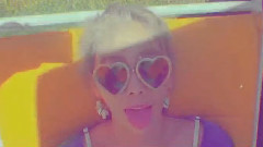 COOL GIRL