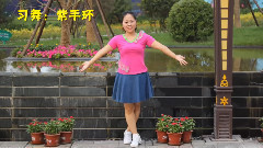 小眼睛的姑娘