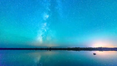 繁星闪烁的绚丽夜空