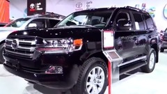 车展内外实拍2017款丰田兰德酷路泽V8