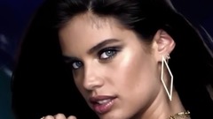 Сара Саад для ЛЮБОВІ журналу