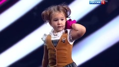 俄四岁女童会七国语言