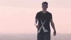 跑酷者跳台飞越