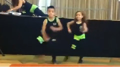 Маленький коричневый