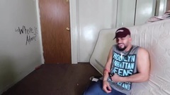 切割手臂吓唬老婆