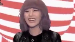 当IU笑的时候