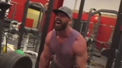 Манекен челлендж в фитнес клубе