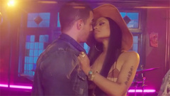 Nicki Minaj,DNCE - Kissing Strangers