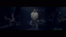 La Mitad (Versión Acústica)