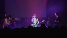 Pumarosa - Lions' Den 现场版