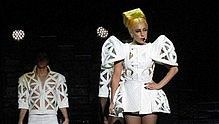 Lady Gaga - 嘎嘎小姐/史蒂芬妮 - Alejandro Bad Romance 现场版