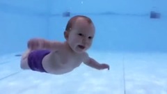 Младенцы бесстрашно плавают, ныряют и чувствуют себя как рыба в воде