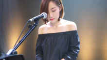 美女翻唱《风的季节》
