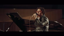 Noel Schajris - Noel Schajris & La Santa Cecilia - Ódiame 现场版
