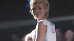 Yoona & Sunny Play Angry Birds