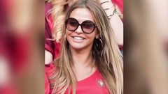 欧洲杯第21比赛日美女合辑 清纯美女大方示爱C罗