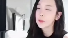 扭臀还穿什么安全裤 辣妹黑色连衣超短裙性感撩人