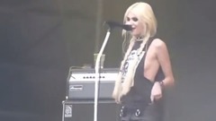 The Pretty Reckless,Taylor Momsen - shocking moments
