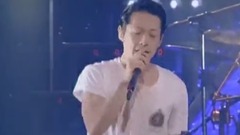 LIVE TOUR